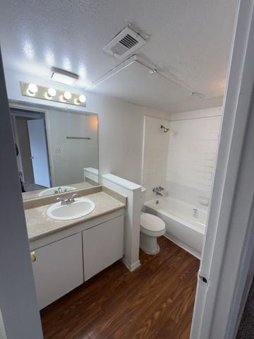 6200 W Tidwell Road 2204, Houston, TX 77092