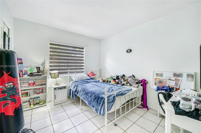 14473 SW 172nd Ln, Miami, FL 33177