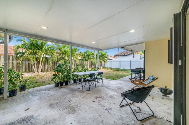14473 SW 172nd Ln, Miami, FL 33177