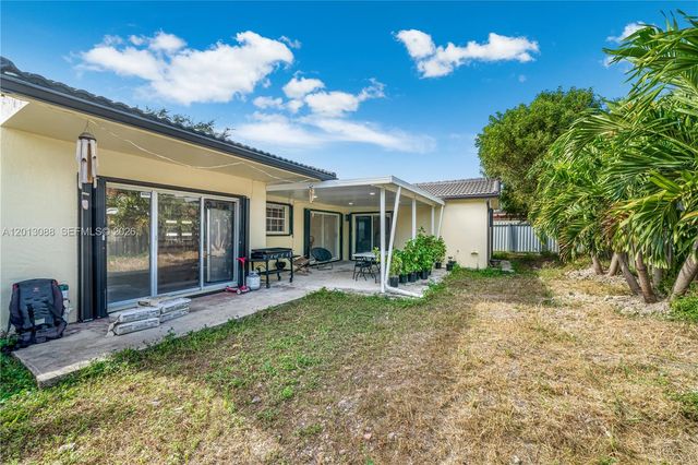 14473 SW 172nd Ln, Miami, FL 33177