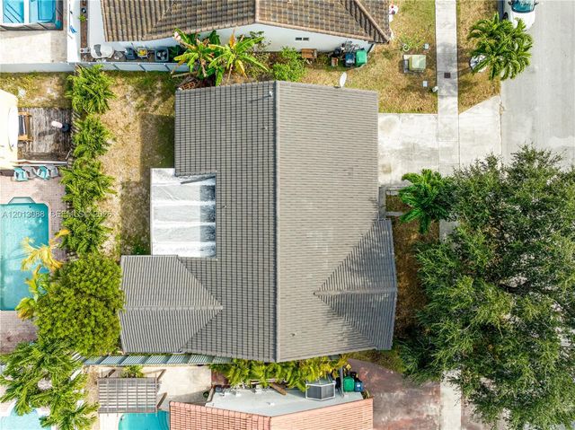14473 SW 172nd Ln, Miami, FL 33177