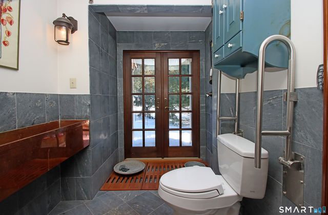 28 Tracy Drive, Vernon, CT 06066