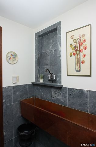 28 Tracy Drive, Vernon, CT 06066