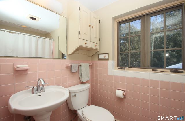 28 Tracy Drive, Vernon, CT 06066