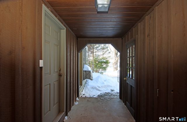 28 Tracy Drive, Vernon, CT 06066