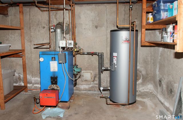 28 Tracy Drive, Vernon, CT 06066