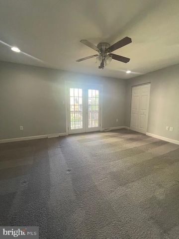 1704 BARNABY ST, Newark, DE 19702