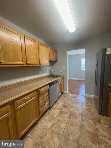 1704 BARNABY ST, Newark, DE 19702