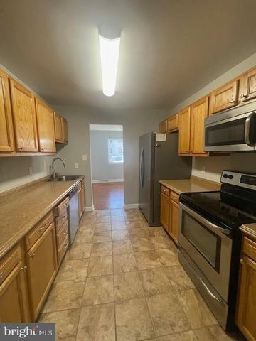 1704 BARNABY ST, Newark, DE 19702