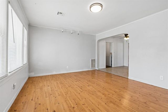 115 E Haddock Street, Norman, OK 73069