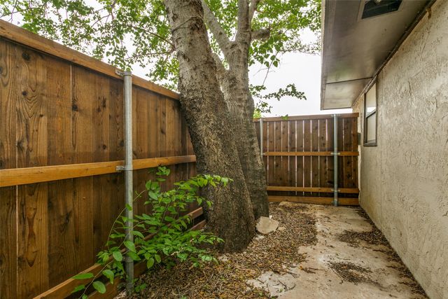 713 Harbour Town Drive 1, Lake Dallas, TX 75065