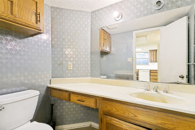 713 Harbour Town Drive 1, Lake Dallas, TX 75065