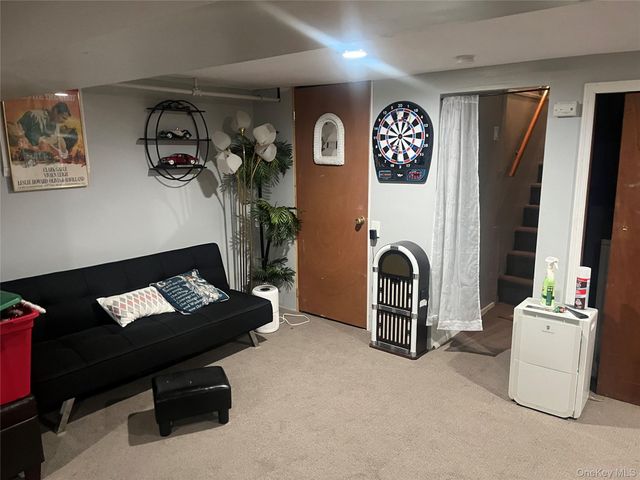 330 Florida Avenue, Copiague, NY 11726