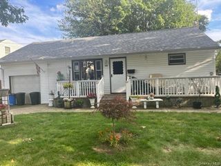 330 Florida Avenue, Copiague, NY 11726