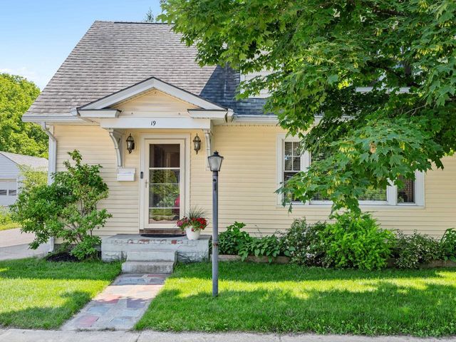19 Roland Court, Winooski, VT 05404