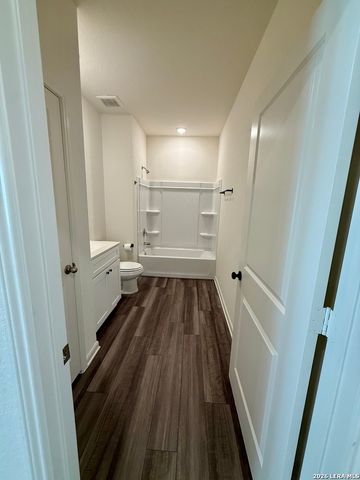 7239 KING BND, San Antonio, TX 78252