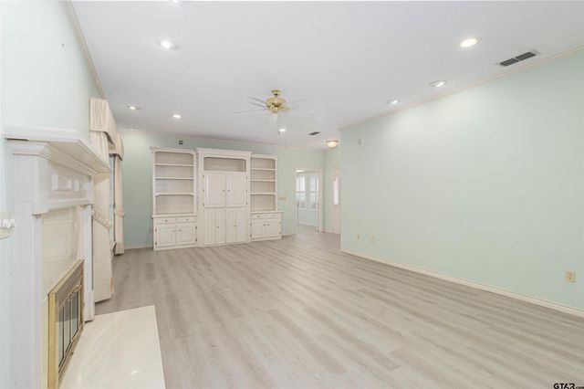 303 Canterbury Ct, Tyler, TX 75703