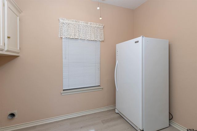 303 Canterbury Ct, Tyler, TX 75703