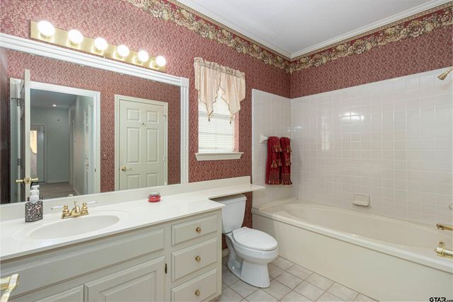 303 Canterbury Ct, Tyler, TX 75703