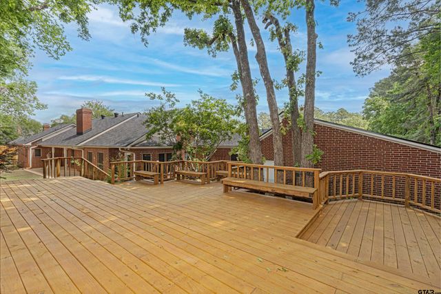 303 Canterbury Ct, Tyler, TX 75703