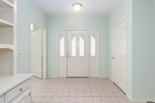 303 Canterbury Ct, Tyler, TX 75703