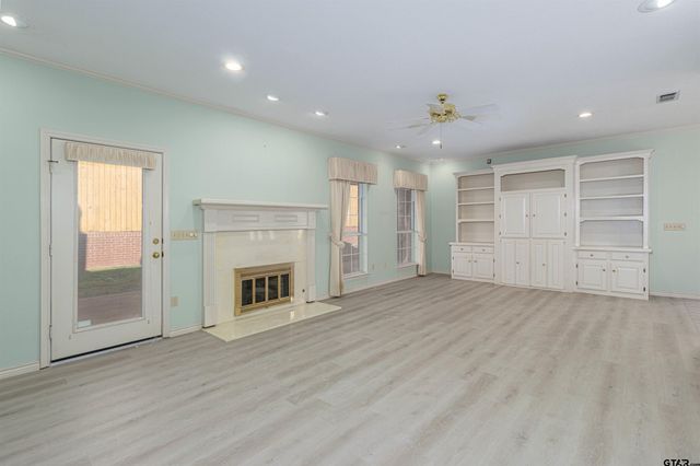 303 Canterbury Ct, Tyler, TX 75703