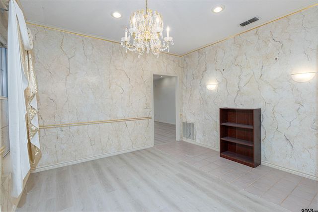 303 Canterbury Ct, Tyler, TX 75703
