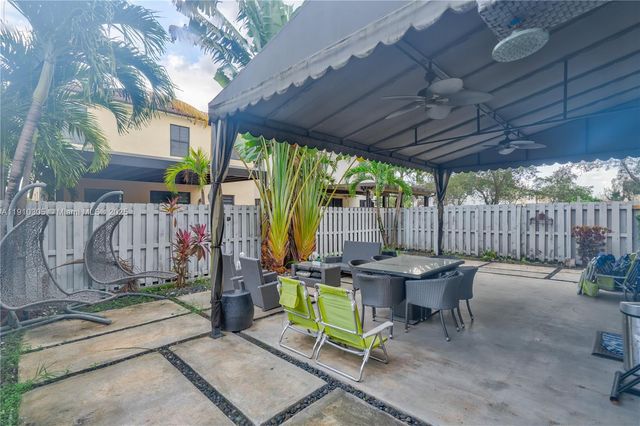 8825 NW 100th Pl 8825, Doral, FL 33178