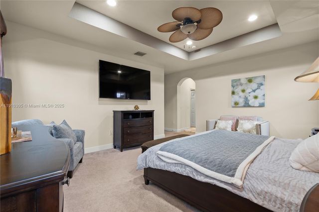 8825 NW 100th Pl 8825, Doral, FL 33178