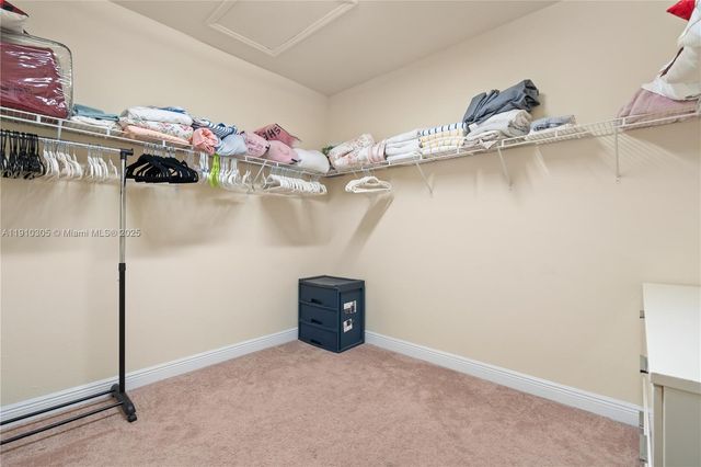 8825 NW 100th Pl 8825, Doral, FL 33178