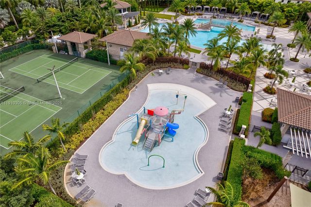 8825 NW 100th Pl 8825, Doral, FL 33178