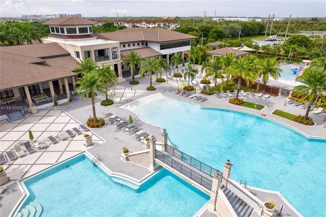 8825 NW 100th Pl 8825, Doral, FL 33178