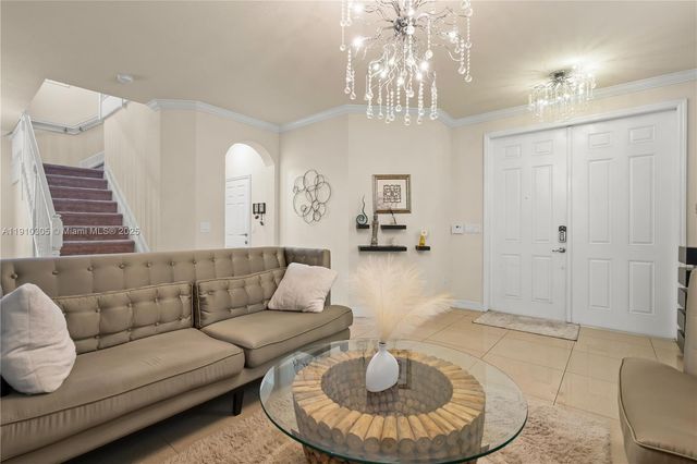 8825 NW 100th Pl 8825, Doral, FL 33178