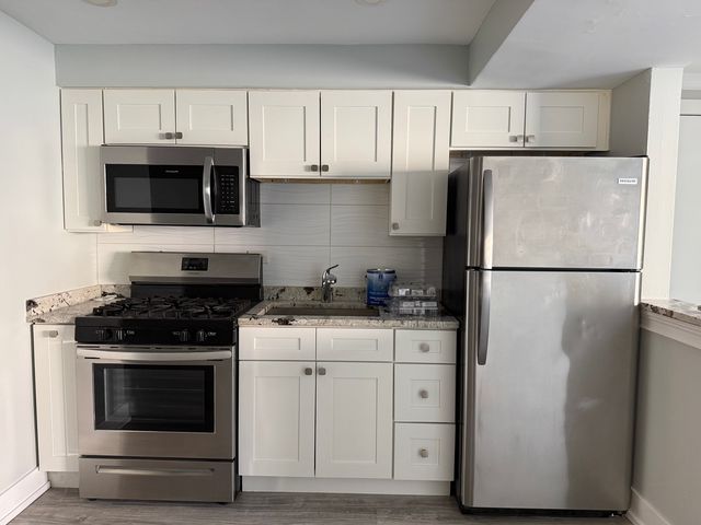 8301 W Oconnor Drive GE, River Grove, IL 60171