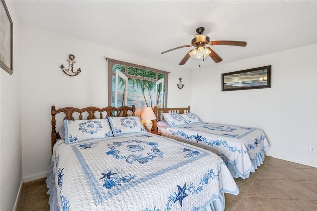 1008 Rollover Circle, Gilchrist, TX 77617