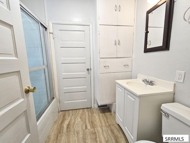 130 E 17th Street, Idaho Falls, ID 83404