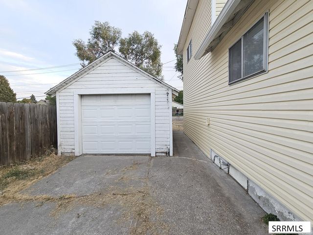 130 E 17th Street, Idaho Falls, ID 83404