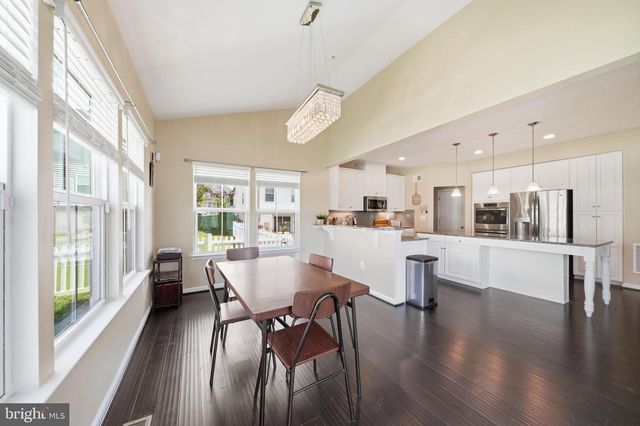 1221 LONG FARM LN, Brunswick, MD 21716