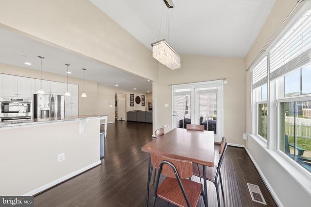 1221 LONG FARM LN, Brunswick, MD 21716