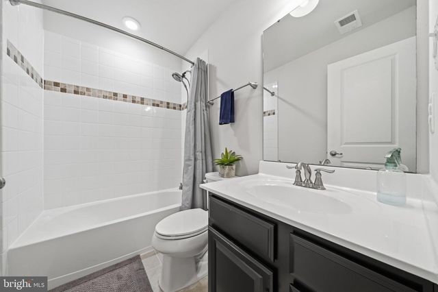 1221 LONG FARM LN, Brunswick, MD 21716