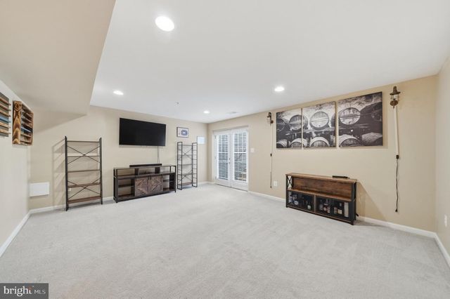 1221 LONG FARM LN, Brunswick, MD 21716