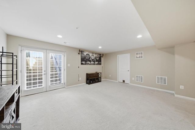 1221 LONG FARM LN, Brunswick, MD 21716