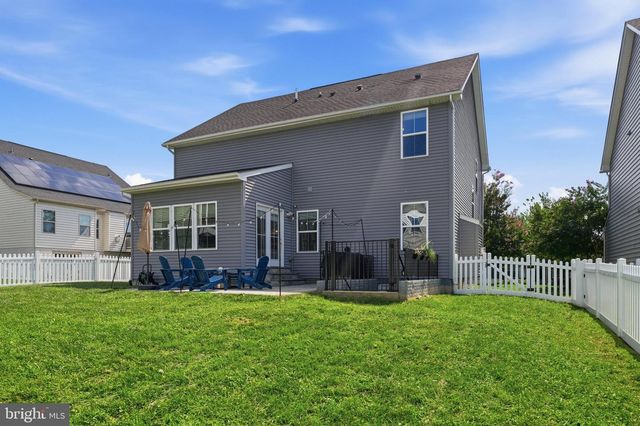 1221 LONG FARM LN, Brunswick, MD 21716