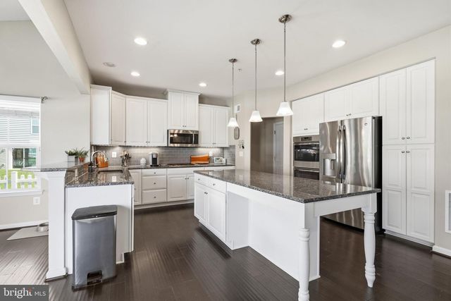 1221 LONG FARM LN, Brunswick, MD 21716