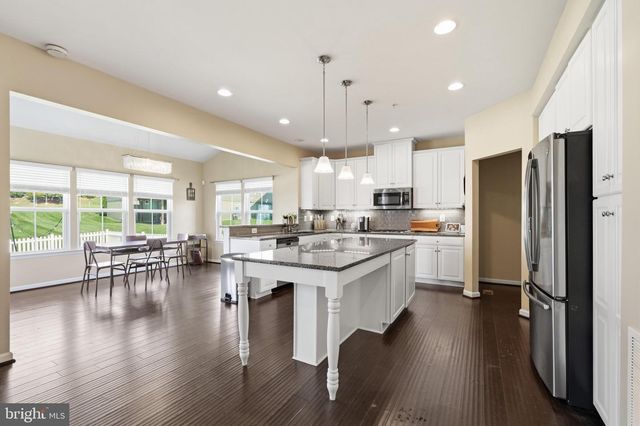 1221 LONG FARM LN, Brunswick, MD 21716