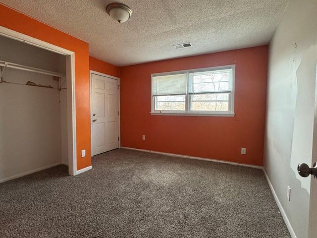 6301 KENTUCKY Avenue, Raytown, MO 64133