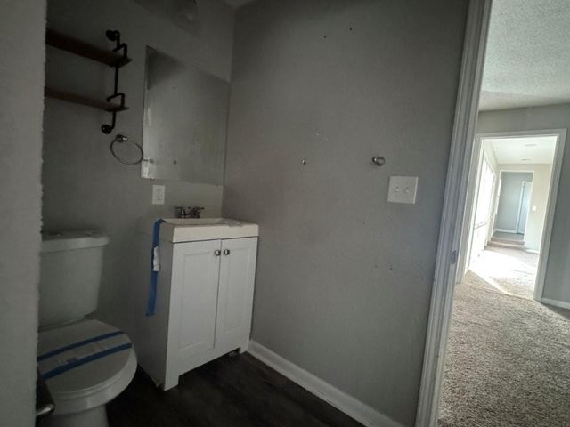 6301 KENTUCKY Avenue, Raytown, MO 64133