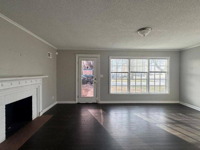 6301 KENTUCKY Avenue, Raytown, MO 64133