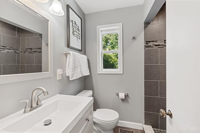 6465 Loiswood Drive, Cincinnati, OH 45224