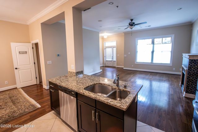 927 Cherokee Rd 6, Louisville, KY 40204